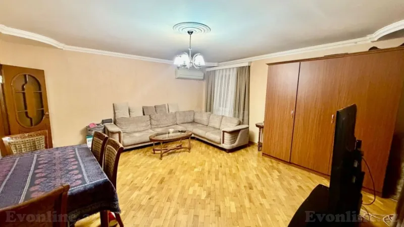 Satılır 3 otaqlı Mənzil Köhnə tikili 95 m² 8 Noyabr m. - şəkil 2