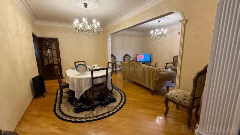 Satılır 5 otaqlı Mənzil Köhnə tikili 120 m² 8-ci mikrorayon - şəkil 4