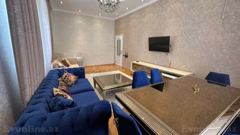 2 otaqlı Mənzil 110 m² 8 Noyabr m. Kirayə verilir