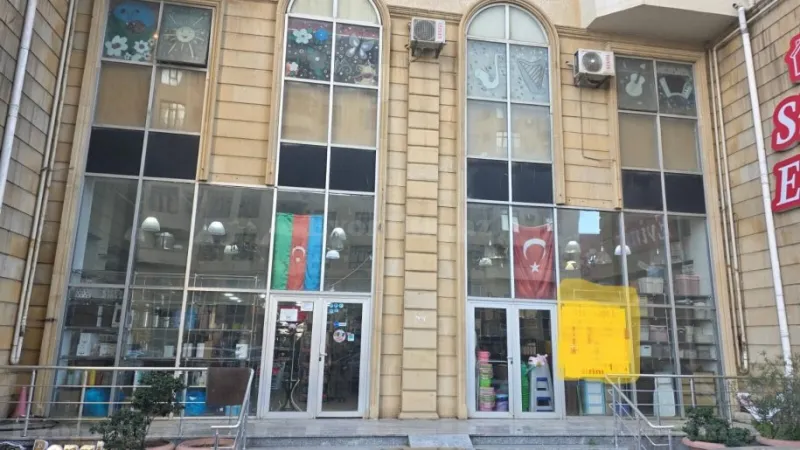 Obyekt 615 m² İnşaatçılar m. Kirayə verilir