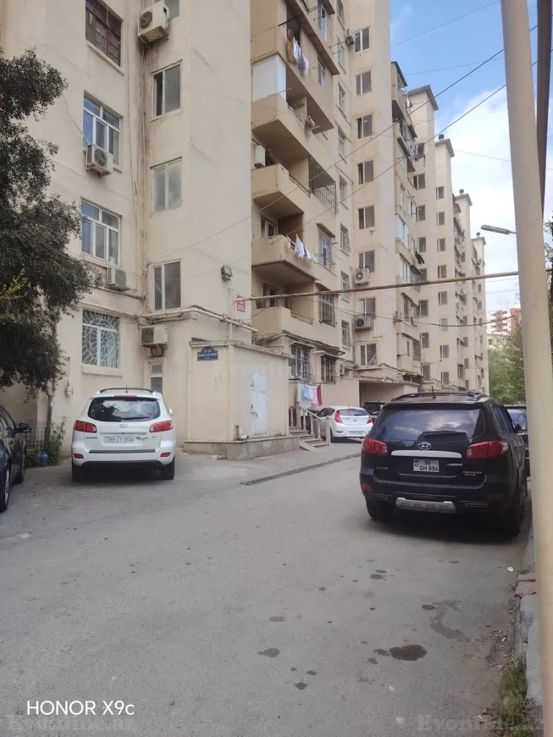 Satılır 2 otaqlı Mənzil Köhnə tikili 65 m² 7-ci mikrorayon - şəkil 7