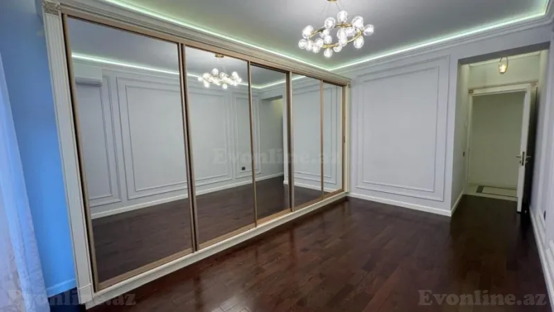 Satılır 4 otaqlı Mənzil Yeni tikili 180 m² Elmlər Akademiyası m. - şəkil 24