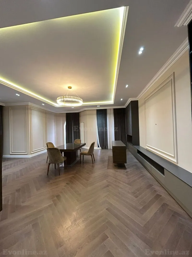 4 otaqlı Mənzil 235 m² 28 May m. Satılır