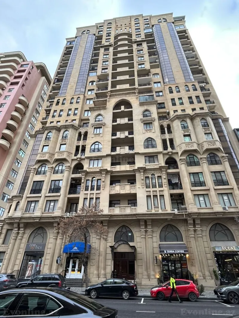 Satılır 4 otaqlı Mənzil Yeni tikili 235 m² 28 May m. - şəkil 26