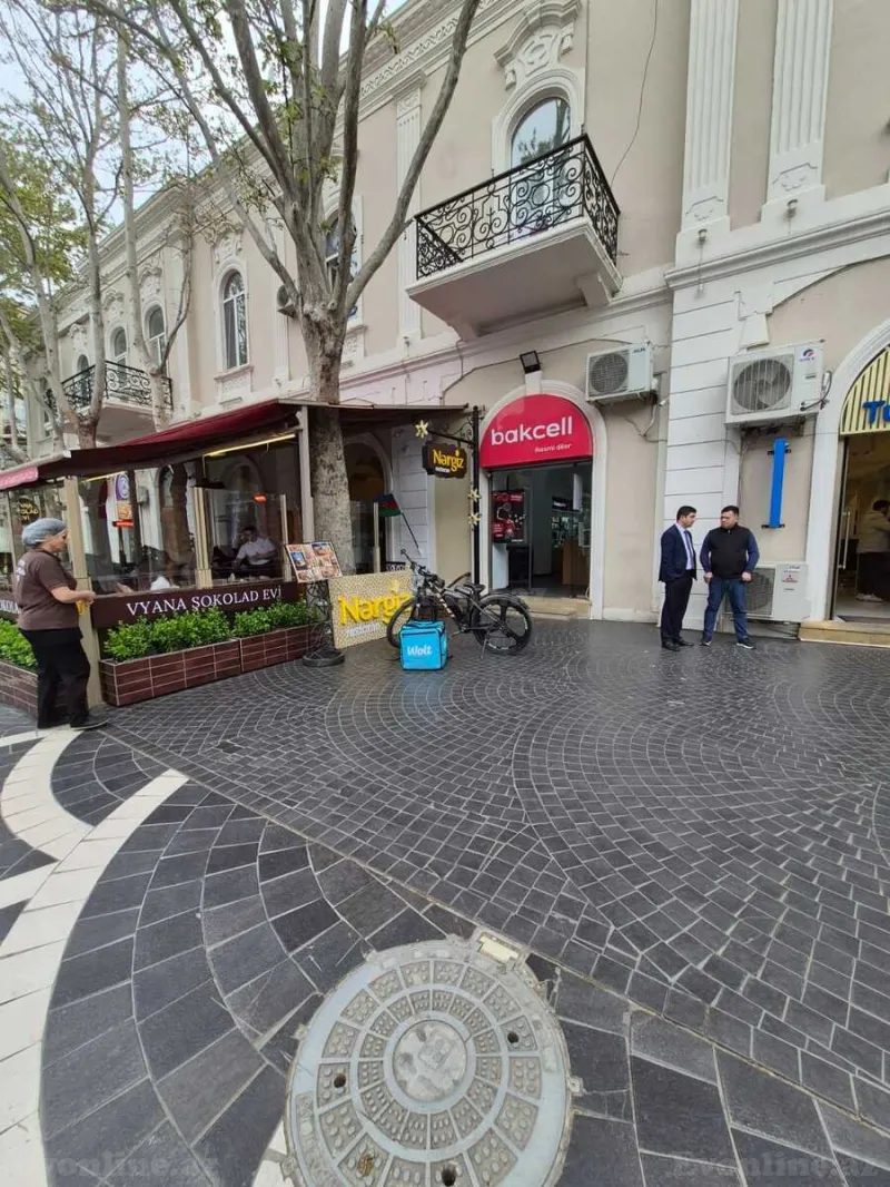 Satılır 2 otaqlı Mənzil Köhnə tikili 65 m² Sahil m. - şəkil 5