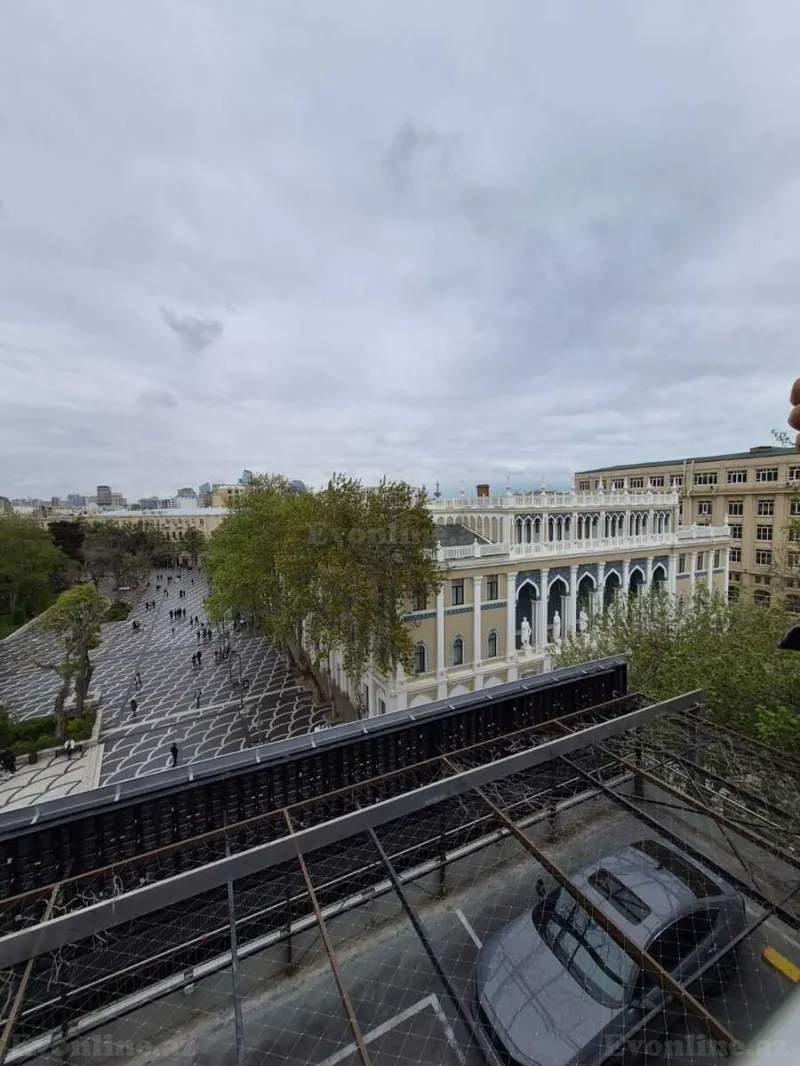 Satılır 2 otaqlı Mənzil Köhnə tikili 65 m² Sahil m. - şəkil 6