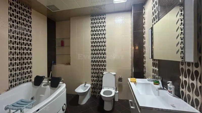 Satılır 5 otaqlı Mənzil Yeni tikili 200 m² Nəsimi r. - şəkil 11