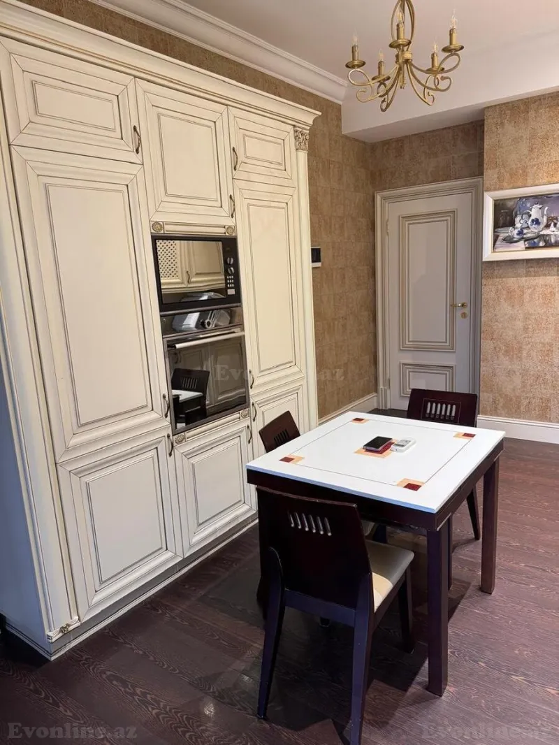 Satılır 4 otaqlı Mənzil Yeni tikili 190 m² Sahil m. - şəkil 15