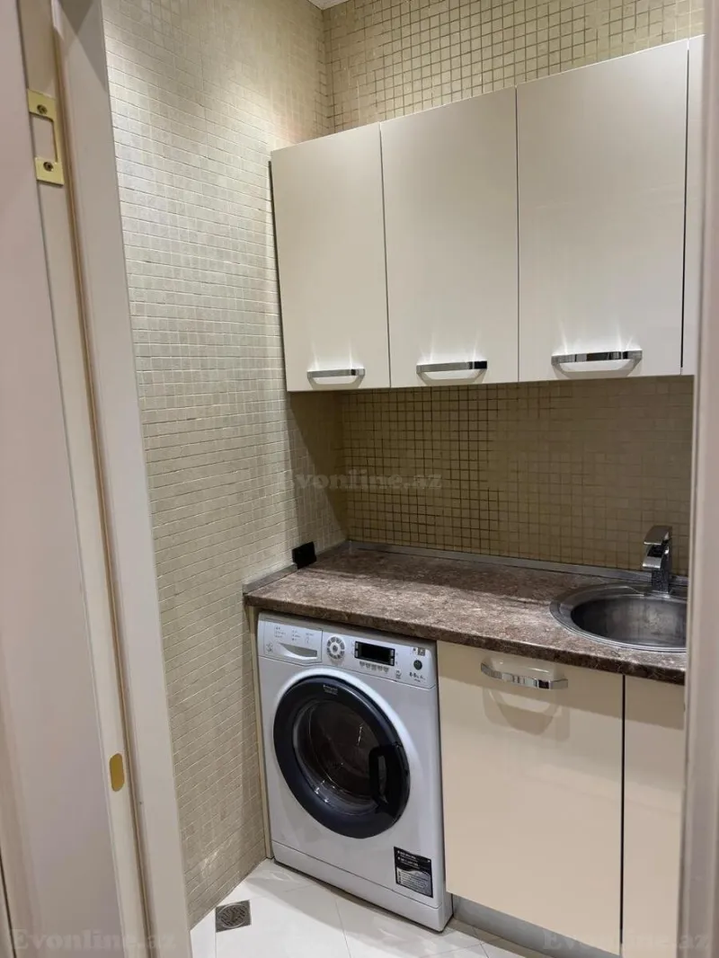 Satılır 4 otaqlı Mənzil Yeni tikili 190 m² Sahil m. - şəkil 16