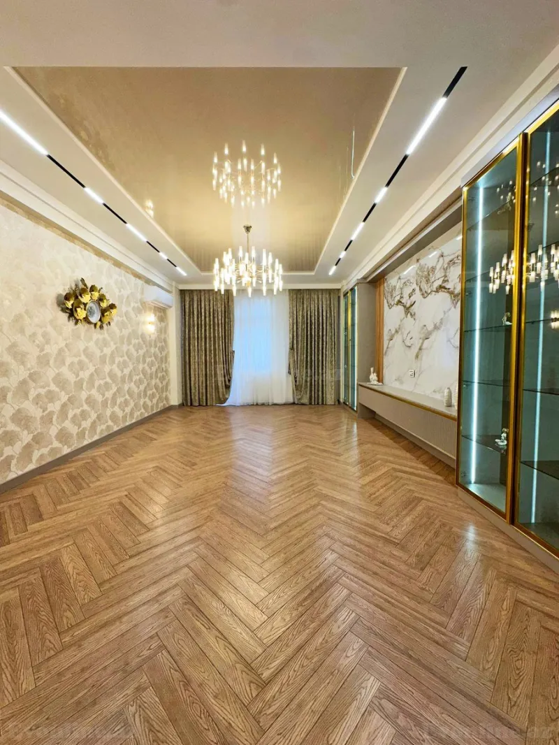 Satılır 4 otaqlı Mənzil Yeni tikili 245 m² Nəsimi r. - şəkil 2