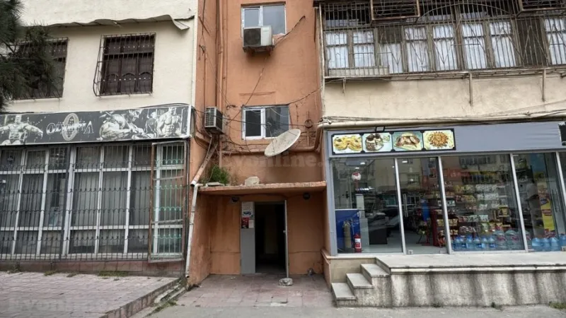 Satılır 3 otaqlı Mənzil Köhnə tikili 90 m² Xalqlar Dostluğu m. - şəkil 24