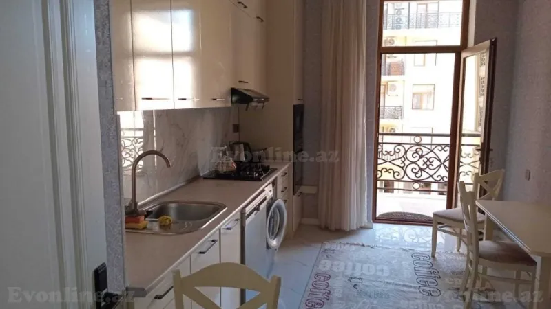 Kirayə verilir 3 otaqlı Mənzil Yeni tikili 130 m² Xətai m. - şəkil 12