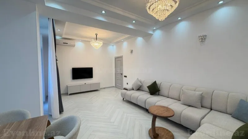 Kirayə verilir 3 otaqlı Mənzil Yeni tikili 150 m² Gənclik m.