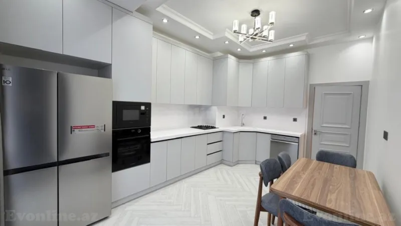 Kirayə verilir 3 otaqlı Mənzil Yeni tikili 150 m² Gənclik m. - şəkil 3