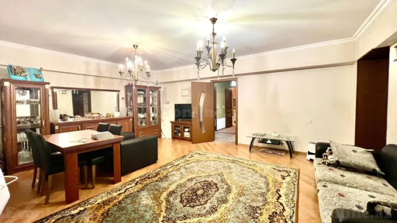 Satılır 4 otaqlı Mənzil Köhnə tikili 126 m² Nəsimi r.