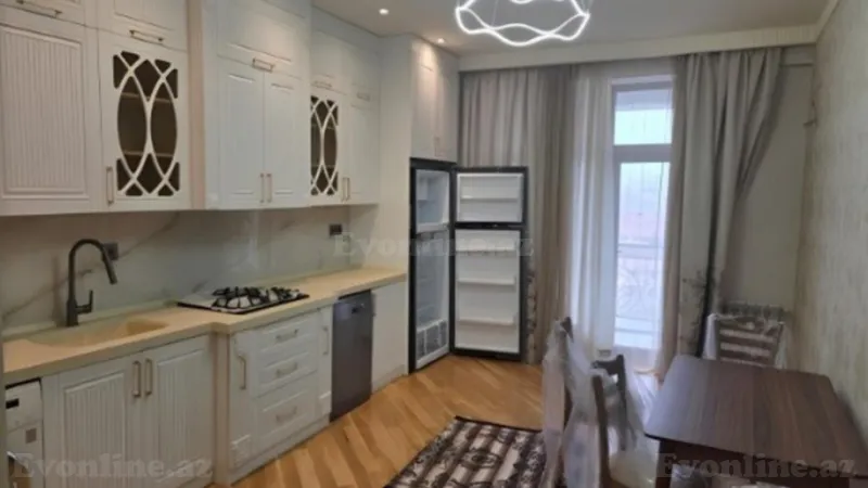Kirayə verilir 3 otaqlı Mənzil Yeni tikili 180 m² Nəriman Nərimanov m.