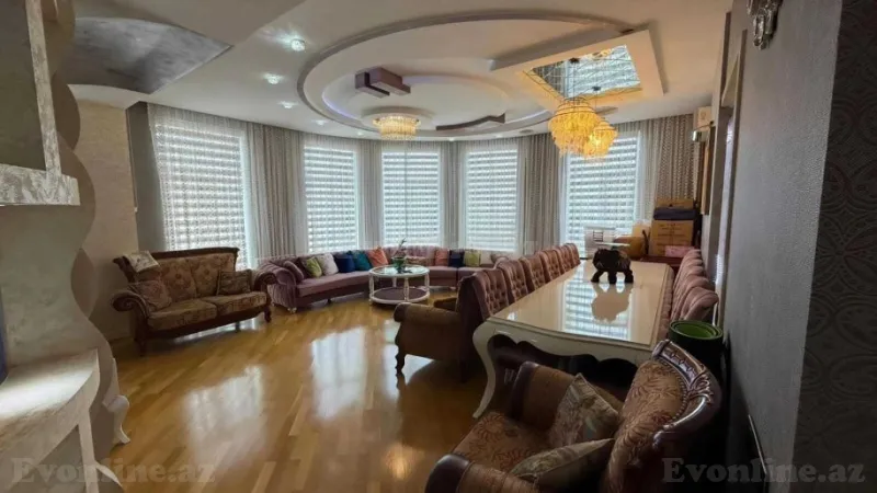 4 otaqlı Mənzil 185 m² 8-ci mikrorayon Satılır