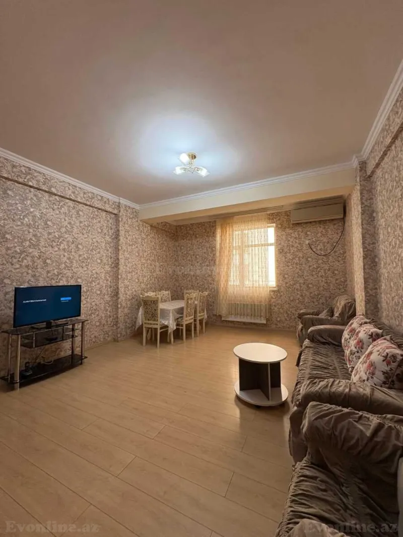 4 otaqlı Mənzil 150 m² Elmlər Akademiyası m. Kirayə verilir