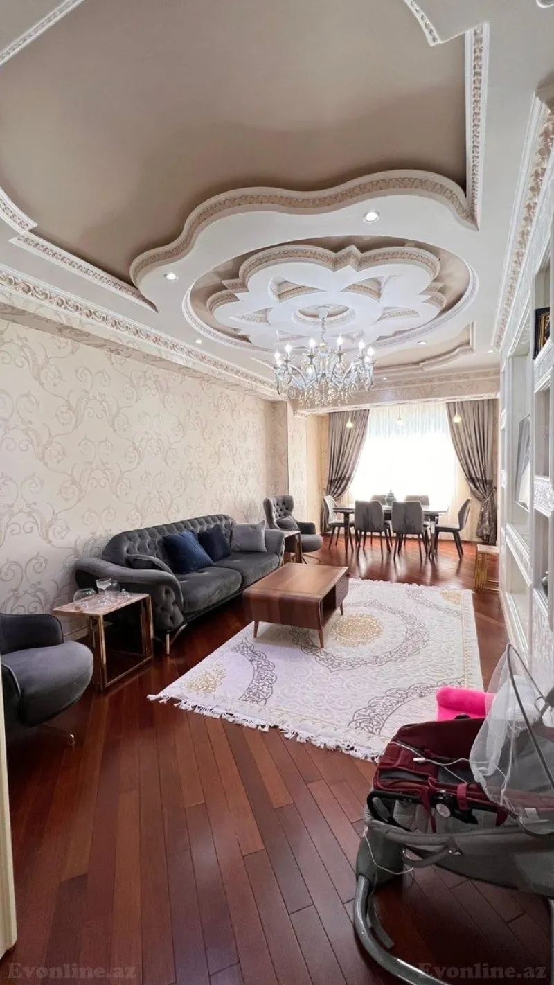 4 otaqlı Mənzil 168 m² Qara Qarayev m. Satılır