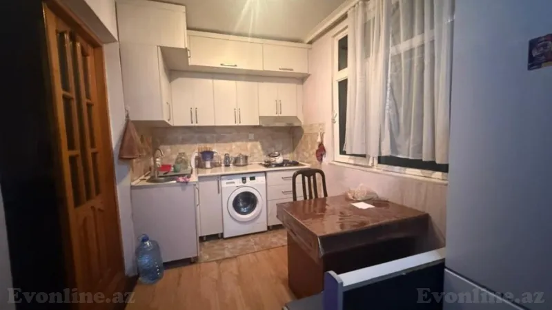 Satılır 4 otaqlı Mənzil Köhnə tikili 100 m² Gənclik m. - şəkil 6