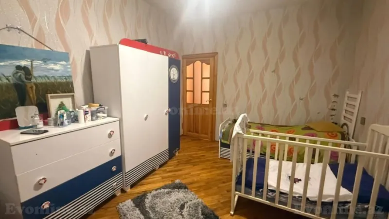 Satılır 4 otaqlı Mənzil Köhnə tikili 100 m² Gənclik m. - şəkil 15