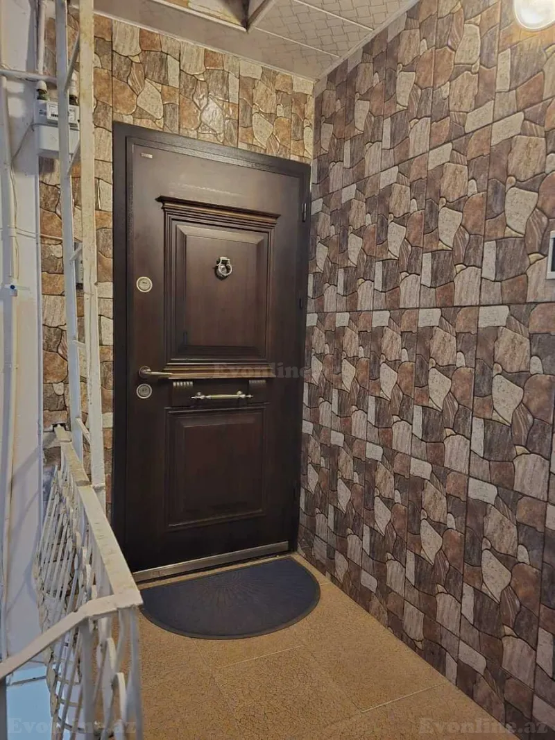 4 otaqlı Mənzil 100 m² Suraxanı r. Satılır