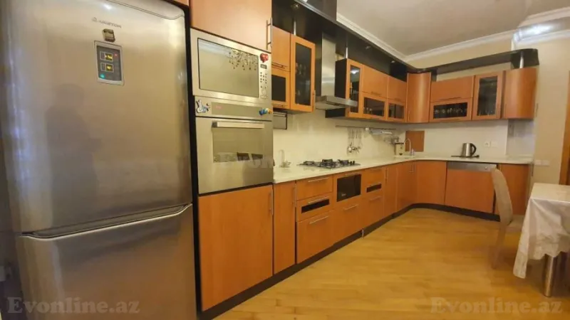 Kirayə verilir 3 otaqlı Mənzil Yeni tikili 135 m² Gənclik m. - şəkil 24