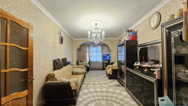 Satılır 3 otaqlı Mənzil Köhnə tikili 80 m² İnşaatçılar m. - şəkil 2