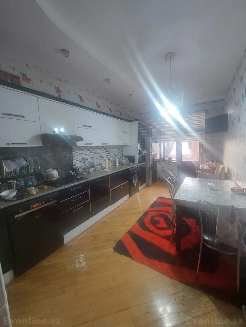 Satılır 2 otaqlı Mənzil Yeni tikili 107 m² 8-ci mikrorayon