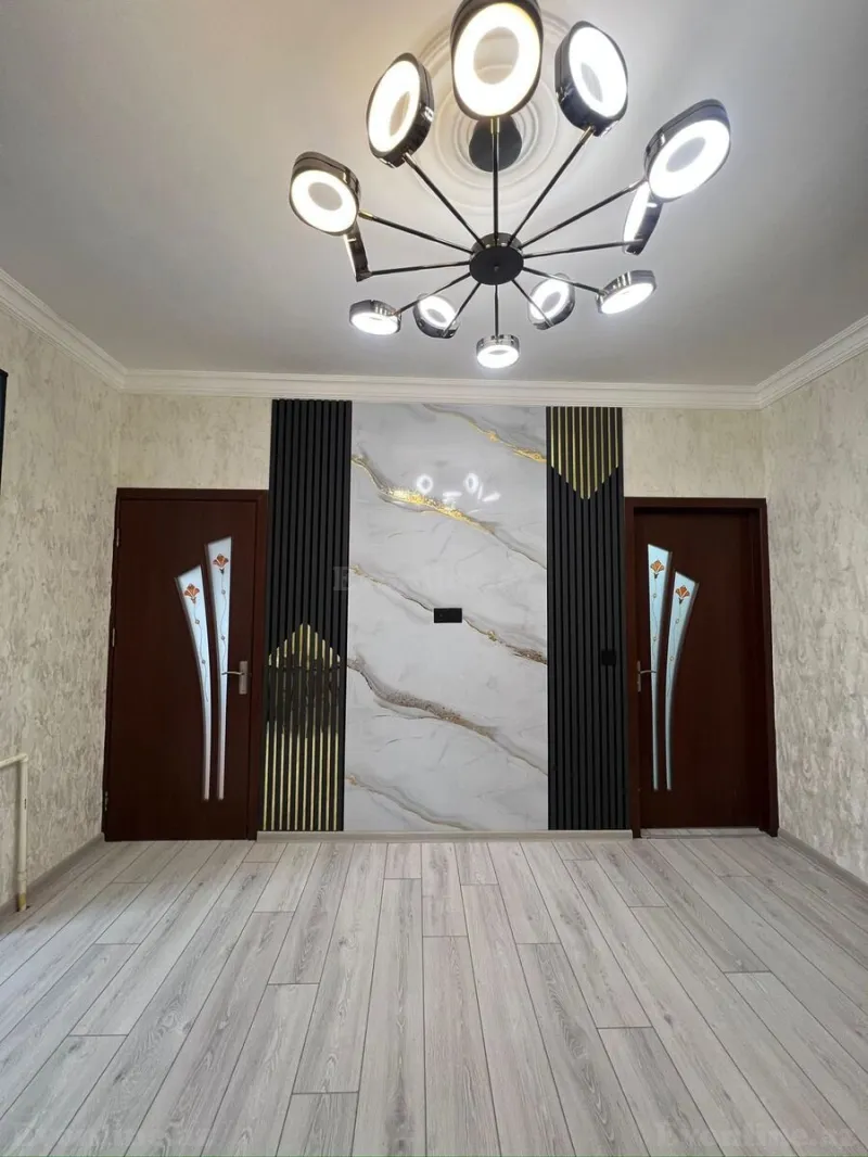 Satılır 2 otaqlı Mənzil Köhnə tikili 56 m² 1-ci mikrorayon - şəkil 2