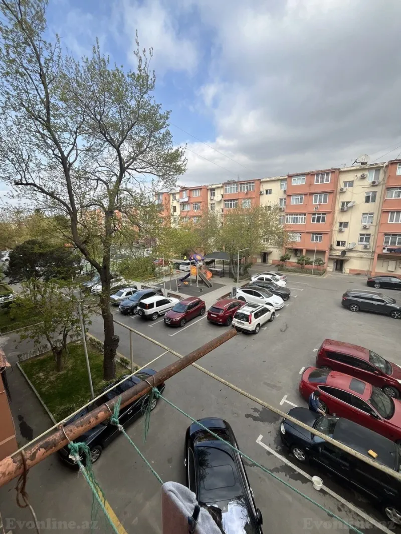 Satılır 2 otaqlı Mənzil Köhnə tikili 40 m² 8-ci kilometr