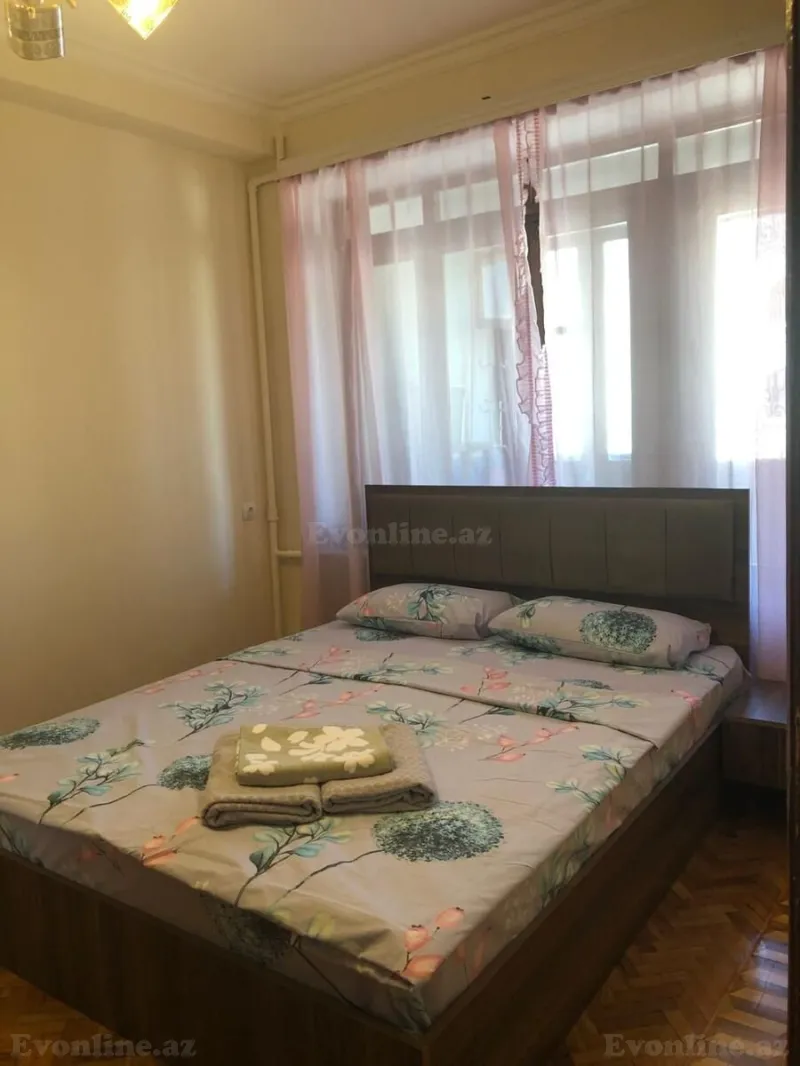 Kirayə verilir 3 otaqlı Mənzil Köhnə tikili 95 m² 28 May m. - şəkil 2