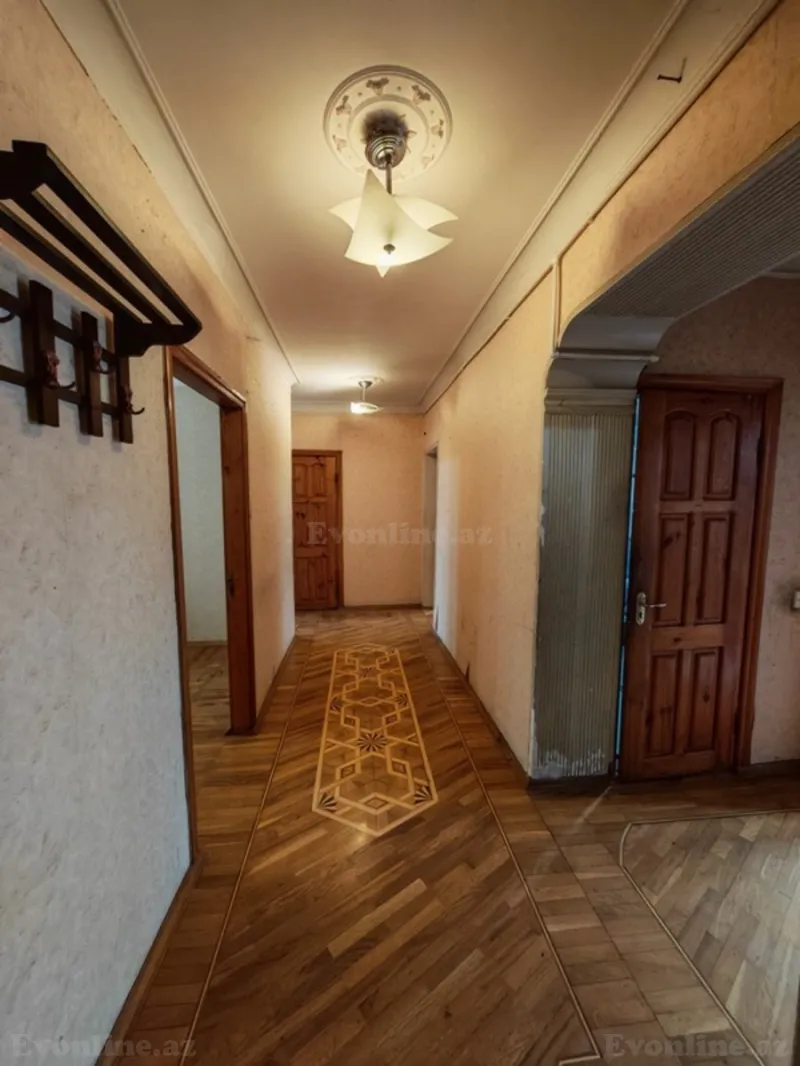 Kirayə verilir 5 otaqlı Mənzil Köhnə tikili 110 m² Xətai m. - şəkil 2