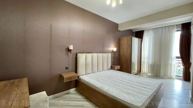 Kirayə verilir 3 otaqlı Mənzil Yeni tikili 130 m² 28 May m. - şəkil 3