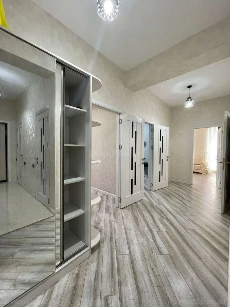 Kirayə verilir 3 otaqlı Mənzil Yeni tikili 130 m² 28 May m. - şəkil 12