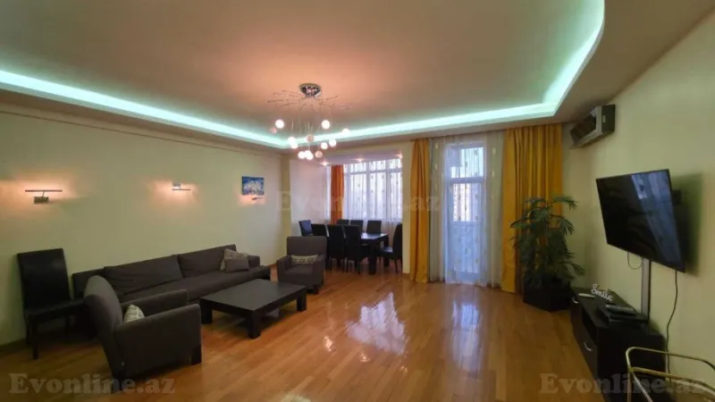 4 otaqlı Mənzil 190 m² Nizami m. Kirayə verilir