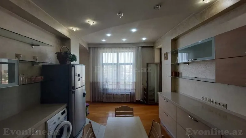 Kirayə verilir 4 otaqlı Mənzil Yeni tikili 190 m² Nizami m. - şəkil 16