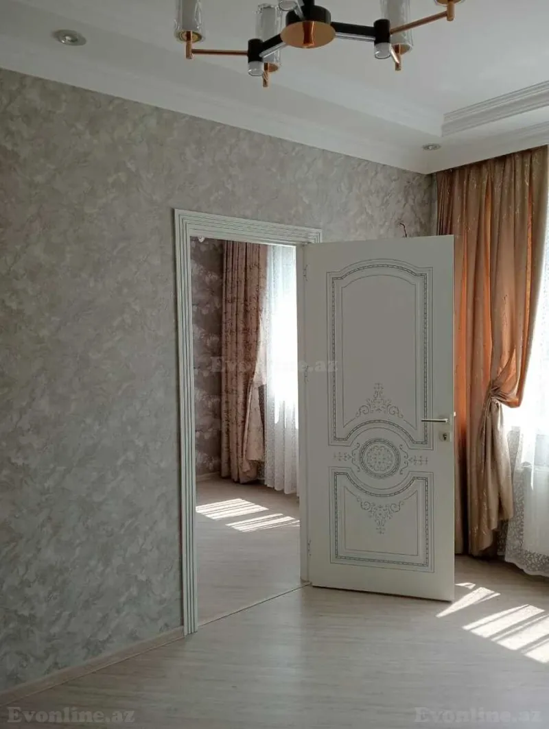 2 otaqlı Mənzil 45 m² 3-cü mikrorayon Satılır