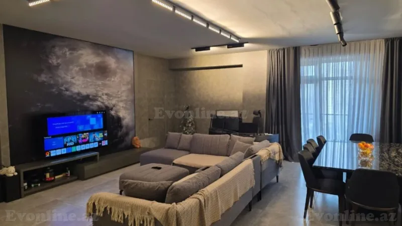 Satılır 3 otaqlı Mənzil Yeni tikili 145 m² 8 Noyabr m.