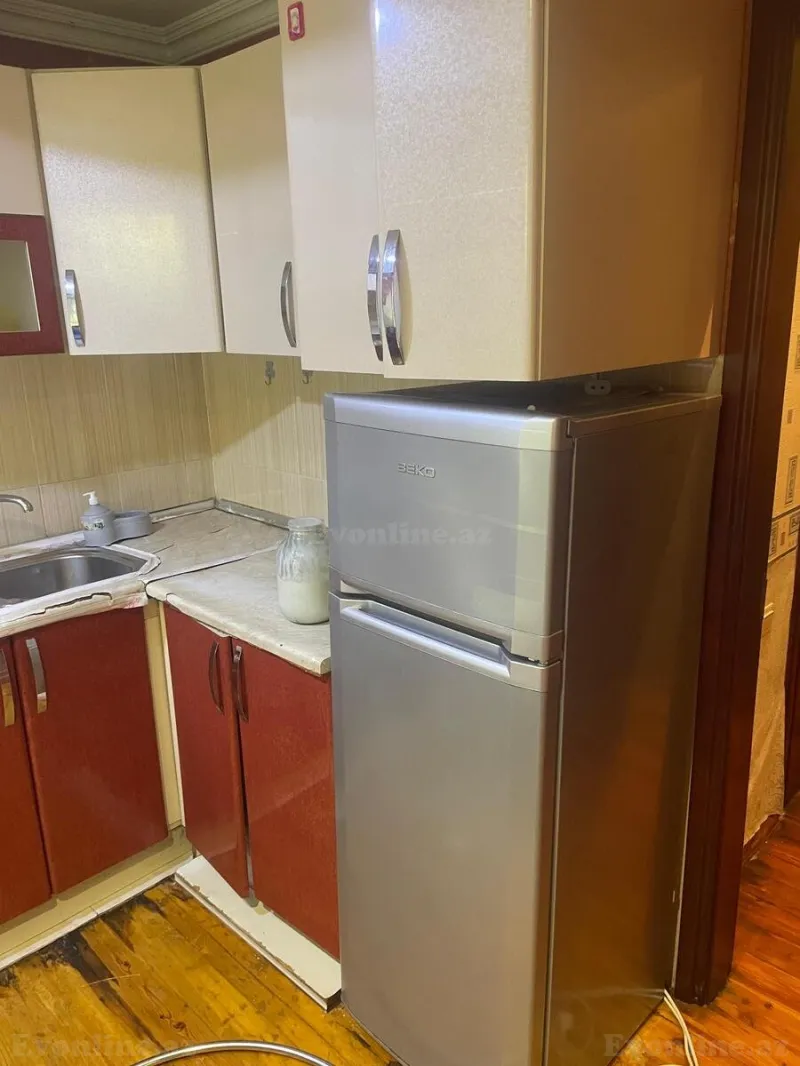 Kirayə verilir 2 otaqlı Mənzil Köhnə tikili 70 m² İnşaatçılar m. - şəkil 12