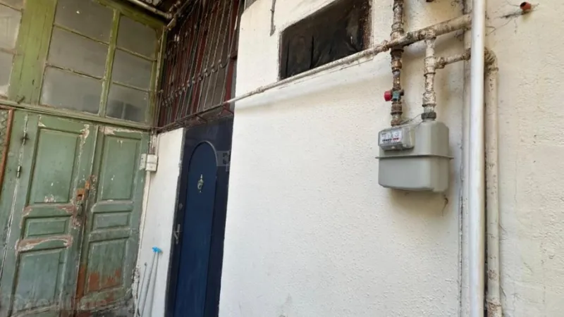 Satılır 2 otaqlı Mənzil Köhnə tikili 44 m² Sahil m. - şəkil 2