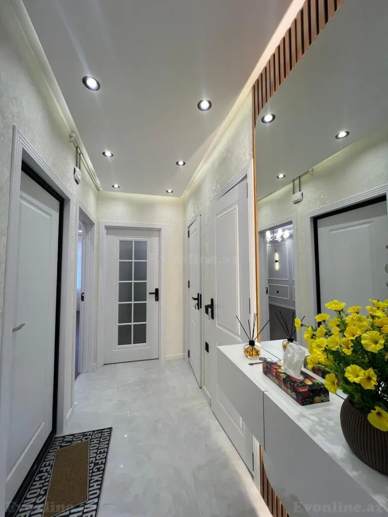 3 otaqlı Mənzil 60 m² Əhmədli m. Satılır