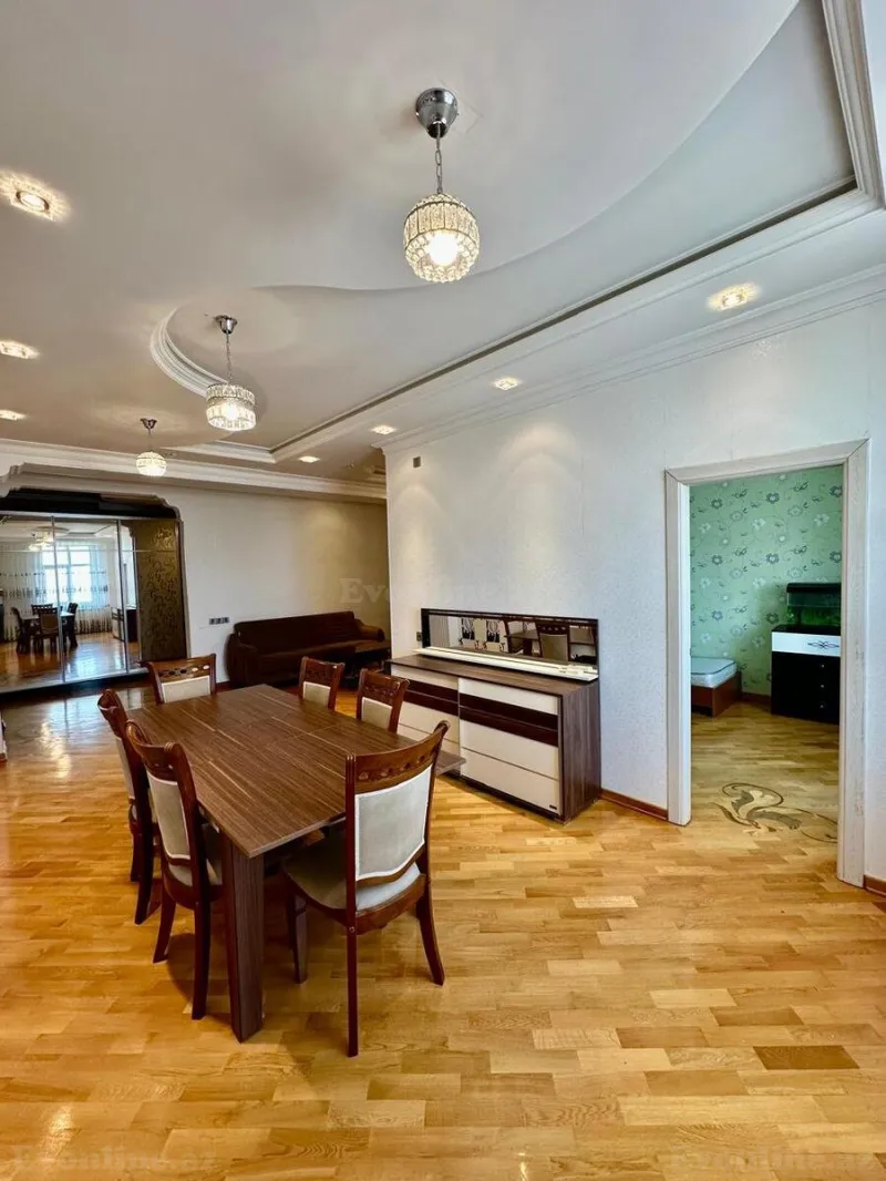 3 otaqlı Mənzil 150 m² 9-cu mikrorayon Kirayə verilir