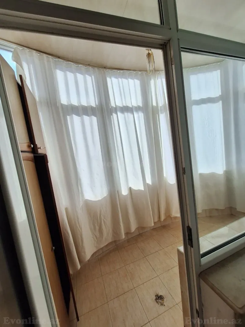 Kirayə verilir 3 otaqlı Mənzil Yeni tikili 120 m² Səbail r. - şəkil 7