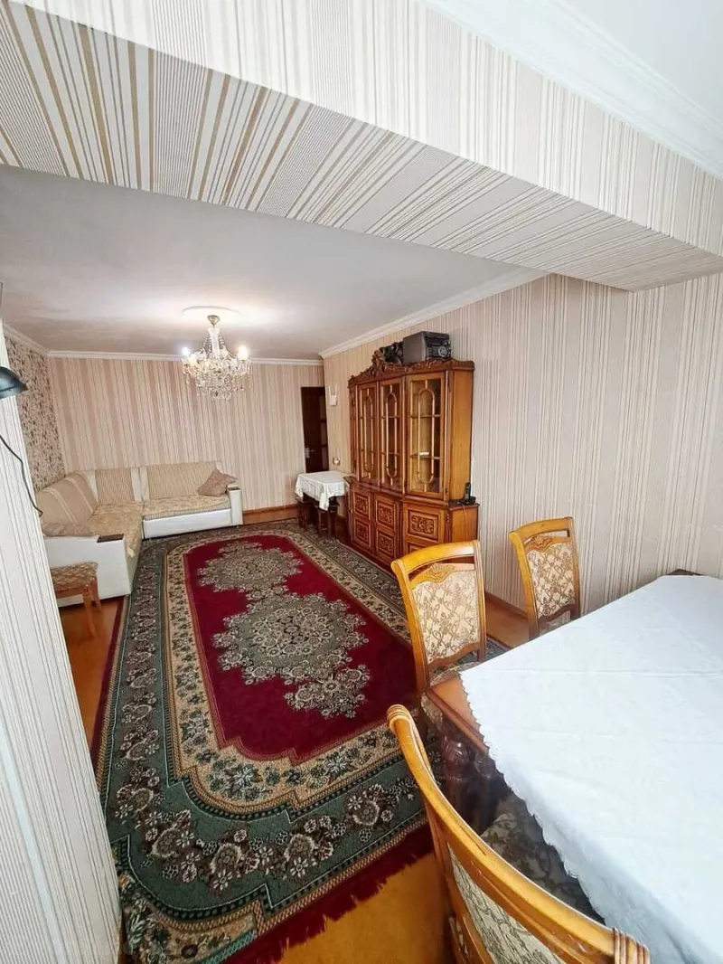 Kirayə verilir 3 otaqlı Mənzil Köhnə tikili 100 m² Memar Əcəmi m. - şəkil 2