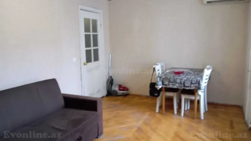 Satılır 1 otaqlı Mənzil Köhnə tikili 30 m² İnşaatçılar m. - şəkil 2