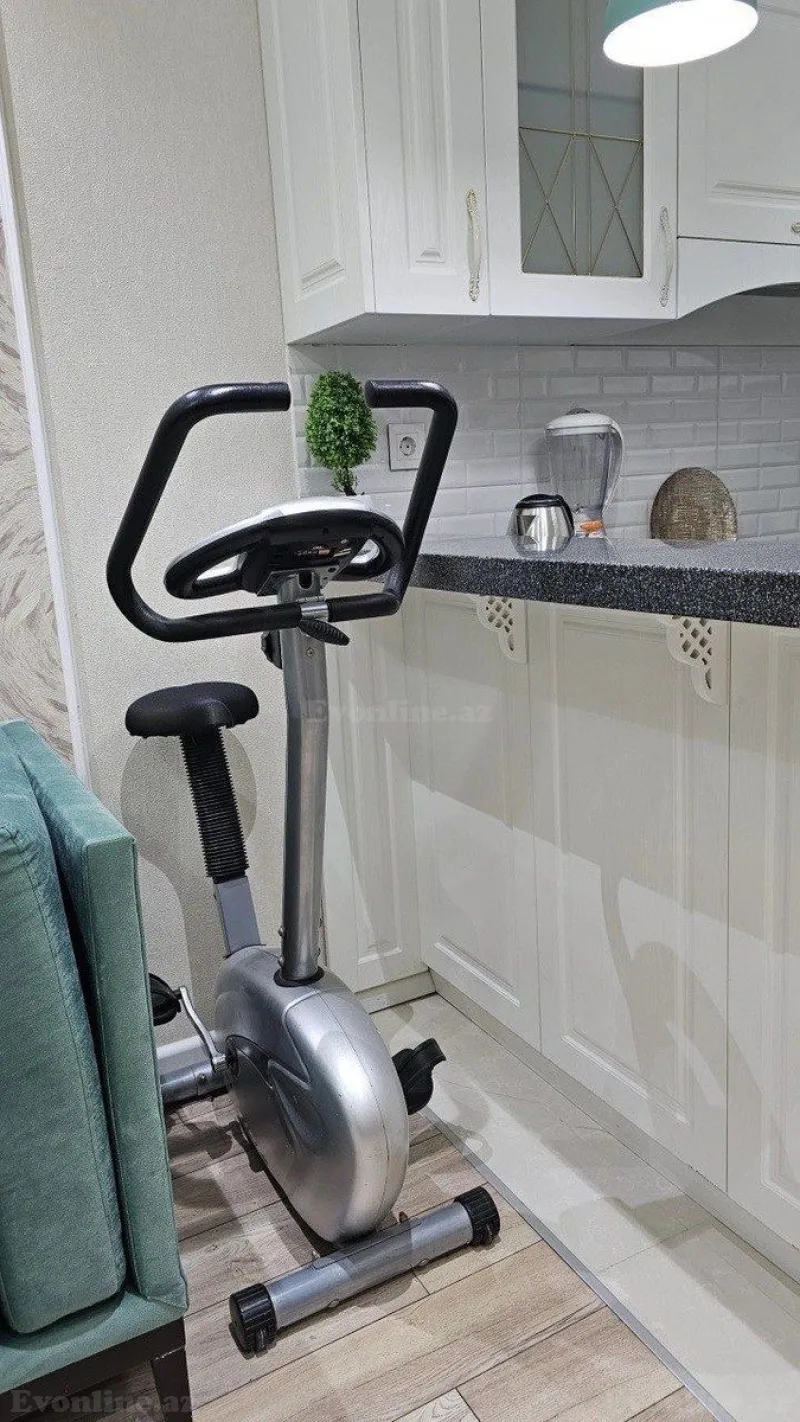 Kirayə verilir 2 otaqlı Mənzil Köhnə tikili 50 m² 28 May m. - şəkil 16