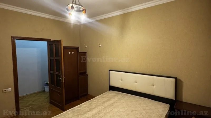 Satılır 2 otaqlı Mənzil Köhnə tikili 75 m² Böyükşor - şəkil 2