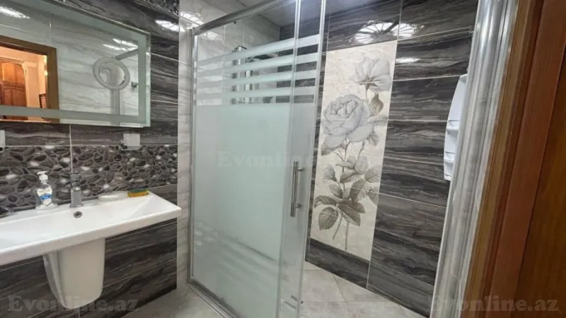 Kirayə verilir 4 otaqlı Mənzil Yeni tikili 160 m² 8 Noyabr m. - şəkil 14