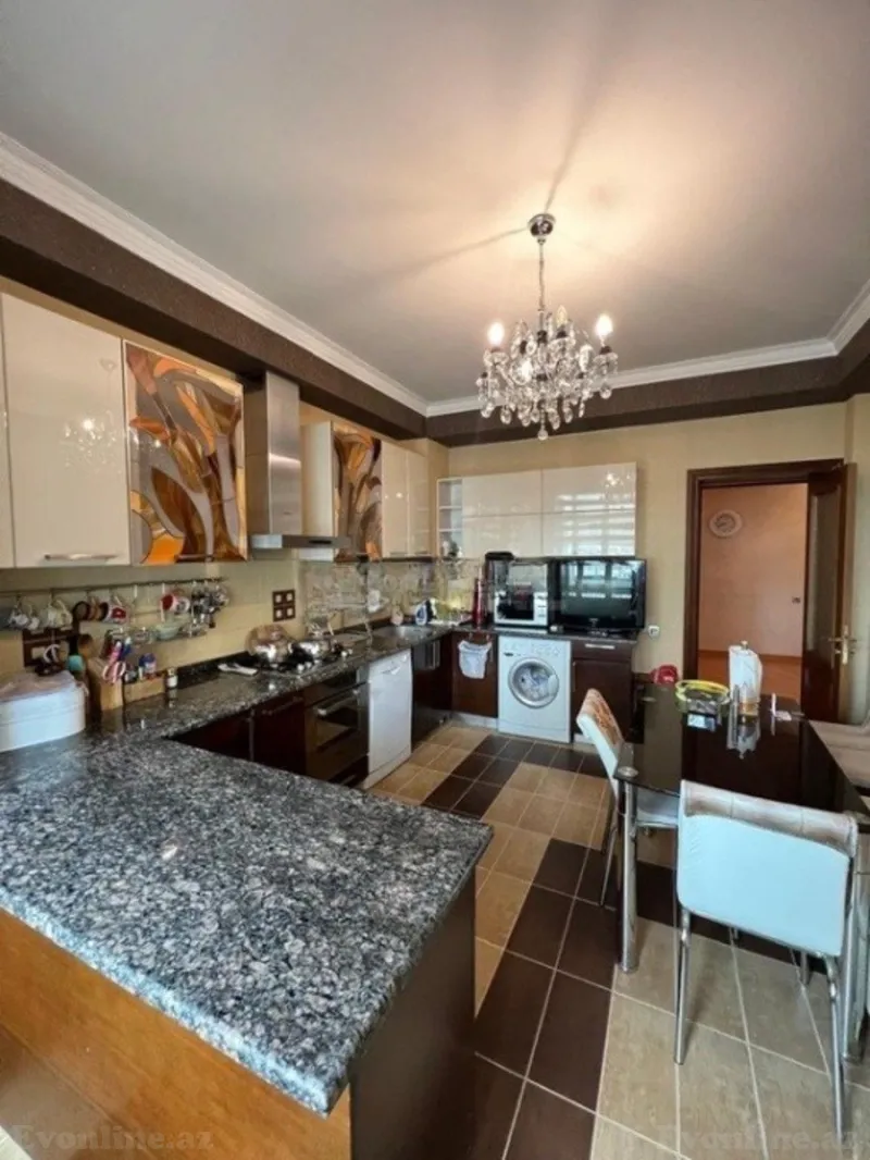 Satılır 4 otaqlı Mənzil Yeni tikili 214 m² Yasamal r. - şəkil 26